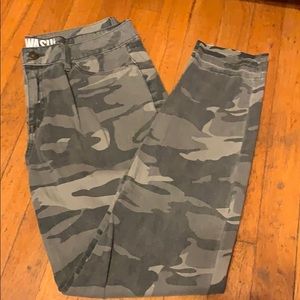 faded camo army skinny jean